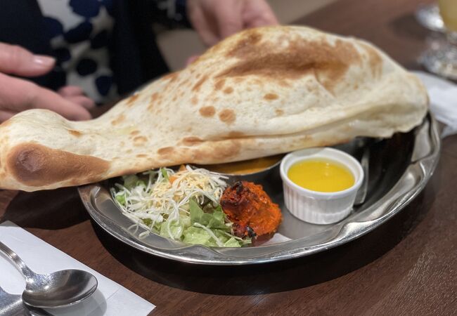 ナン食べ放題ランチ