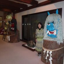 ホテル内のナマハゲ