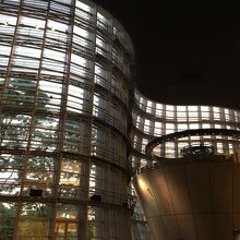 建物内もアート