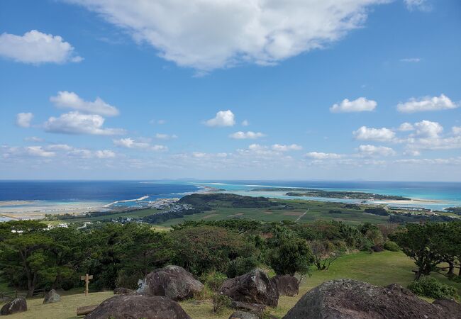 久米島県立自然公園登武那覇園地