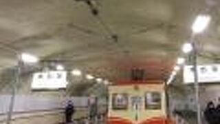 黒部平から黒部湖までのケーブルカー