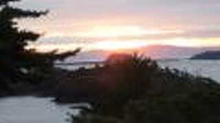 高台で見晴らしがよい