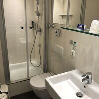 シャワールームがコンパクト