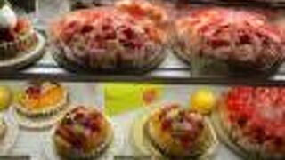 フルーツがたくさんのったタルト