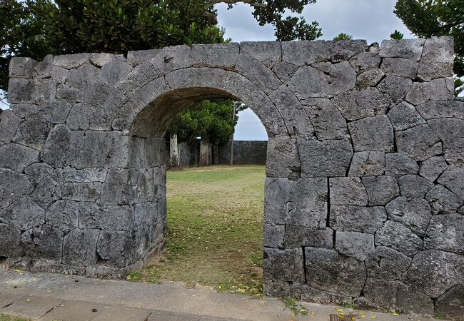 旧仲里間切蔵元跡石牆 クチコミ・アクセス・営業時間｜久米島