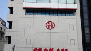 念願の盛岡冷麺が食べられましたが、焼肉も美味しい。駅から近いのもありがたい。