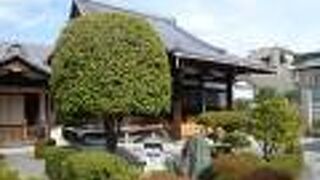 1732年、日忍が創建