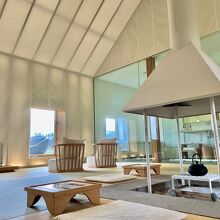 リビングと水回り。