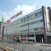 外観は昭和レトロのままです