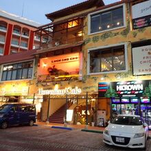 いろんな店があります