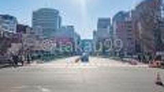 「お茶の水橋」はJR御茶ノ水駅の前にあります