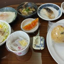 朝食バイキング