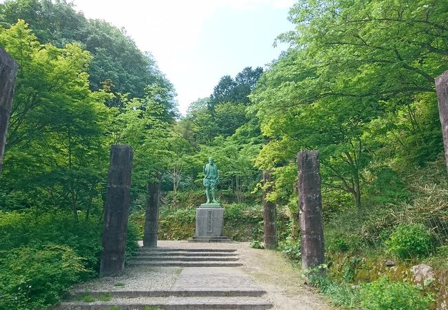 代々、この土地を守ってきた松平の祖の土地