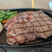 那覇空港で肉補充