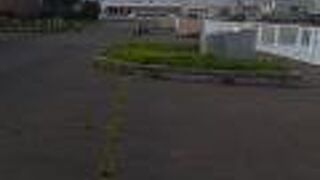 展望スペースからは日本海と勝納川の２つの景色を楽しむことが出来ます