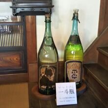 建物だけでなく、所蔵品なども明治のものが保存されています。