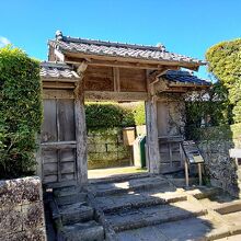 ここから入ります。