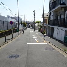 閑静な住宅街にあります