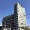 駅前。14階建は、この界隈では1番高い建物かなと。