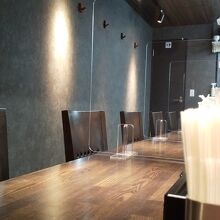 バーみたいな店内