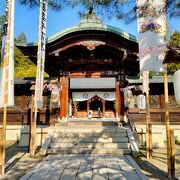 米沢城本丸跡に創建された上杉謙信公を御祭神とする神社