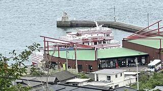 女木島、男木島へは雌雄島海運が運航しています