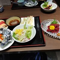 バイキング料理と別注の会津馬刺し