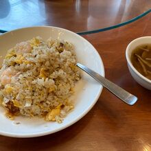 チャーハン940円です。