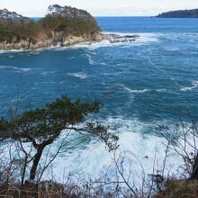 御台場展望台から見下ろす崖下も、この時には怖い位