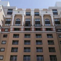 カーテンに窓が開いてる部屋に滞在してました。