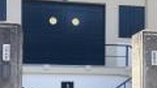 コンクリート造りの新しい建築