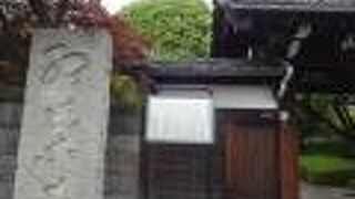 こじんまりとした雰囲気ですが、すごく境内はきれいに整備されています。