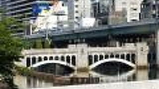 堂島川にかかる橋です