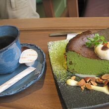 チーズケーキとコーヒー、最高だったとか！