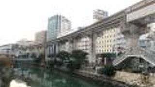 ゆいレールの通路