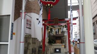 宮城県岩沼市にある金蛇水神社の分霊社の一つ。金運アップの御利益有り。