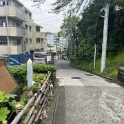 北条政子ゆかりの史跡が残る