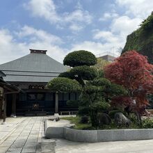 お寺の本堂