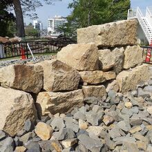 石垣を積む様子が勉強できます