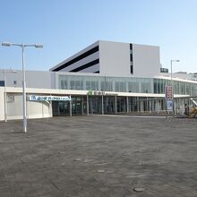 2011年4月に新駅舎OPEN