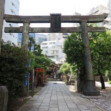 そして1844年に奉納された「銅鳥居」には…