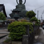 銅器の街の大仏様