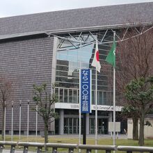 磯崎新氏による建築