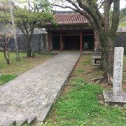 琉球第一の寺　沖縄戦で半壊