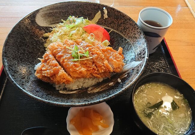 味噌カツ丼、満足