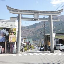 宇奈岐日女神社大鳥居