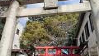 宇迦之御魂を祀る