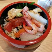 駅ナカで美味しいお寿司！