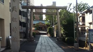 立会川駅南側の神社