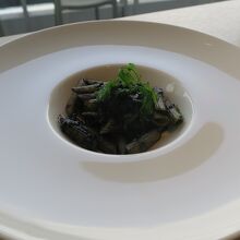 イカ墨のペンネ